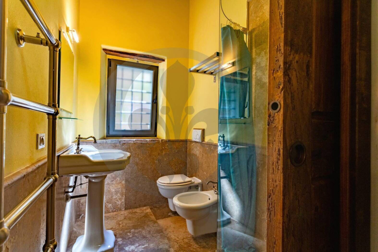 Bathroom 4, Villa Gabriella Chianti Toscana, Florence