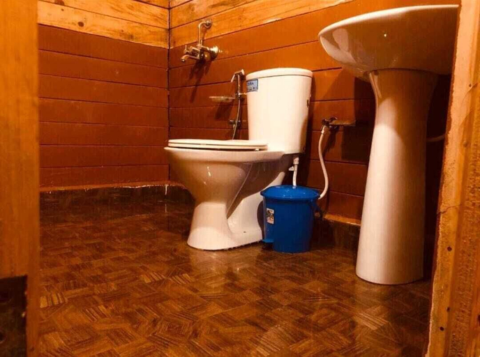 Bathroom 3, JP Resort, North Goa