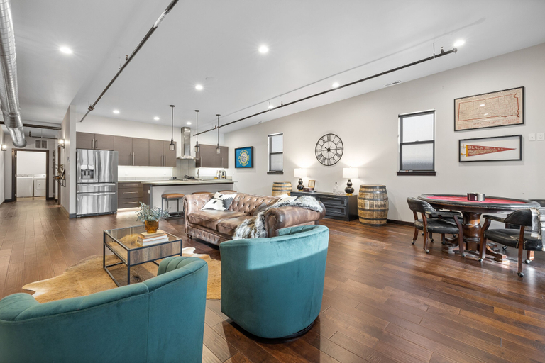 Food & Drinks, Main Street Lofts, Pennington