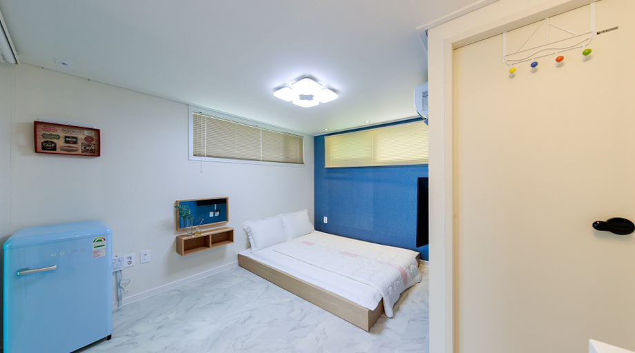 Bedroom 2, Gyeongju Real Steel Pension B, Gyeongju