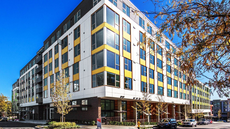 Exterior & Views, Domicile Suites at Venn on Main, King