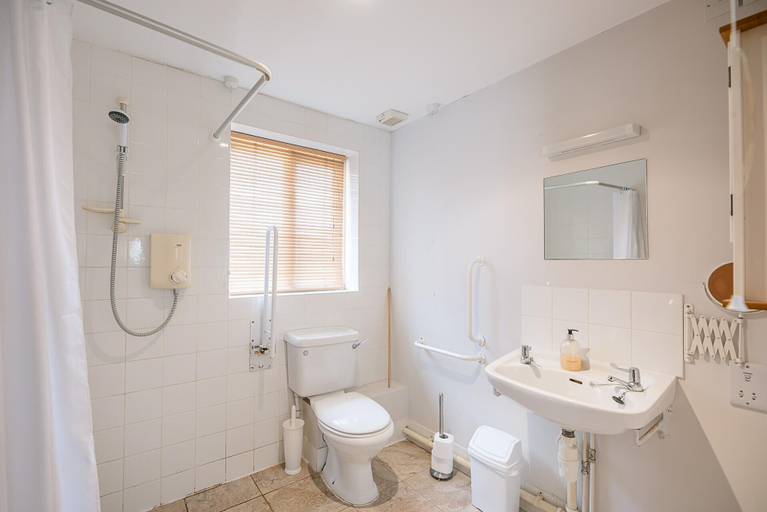 Bathroom 4, The Cartlodge, Boundary Farm,, Suffolk