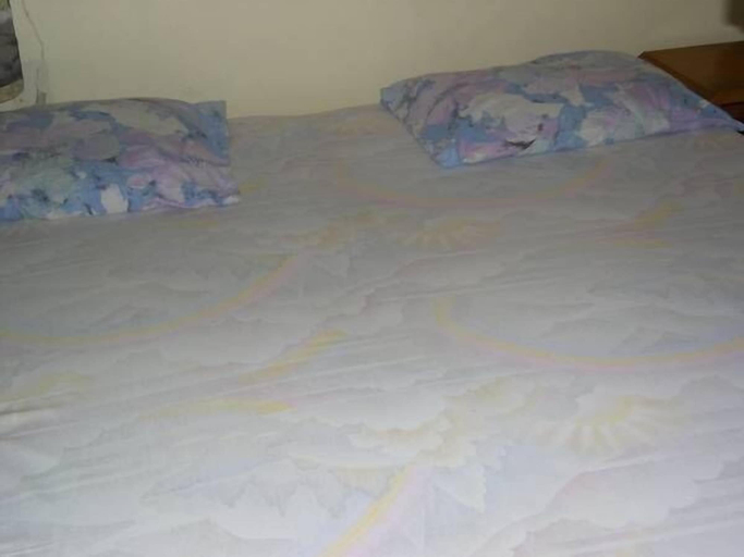 Bedroom, Chez Aicha, Fatick