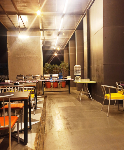 Food & Drinks 5, StayBird B Suite, Business Hotel, Pune