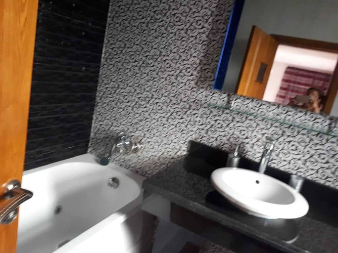 Bathroom 3, Les Perles de Boudrika Tamaris, Settat