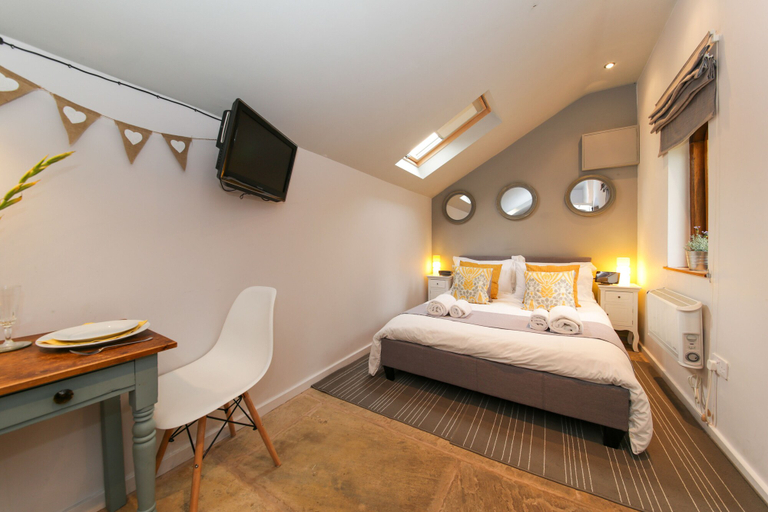 Bedroom 2, The Bothy, Worcestershire