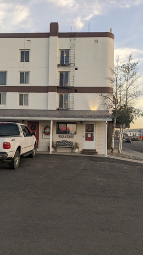 Exterior & Views 3, Bar H Motel, Lincoln