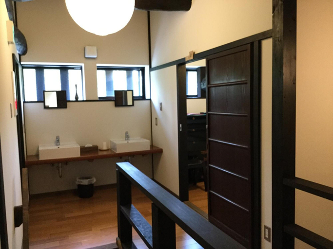 Bedroom 3, Honmachi Juku, Hikone