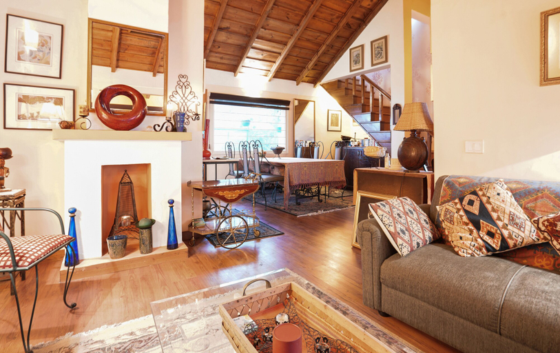 Others 5, 2B-Mukteshwar-108 by bnbmehomes, Nainital