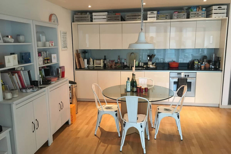Others 5, Modern 3 Bedroom Apartment in Paddington, London