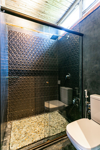 Bathroom 4, Stupa EcoVila, Imbituba