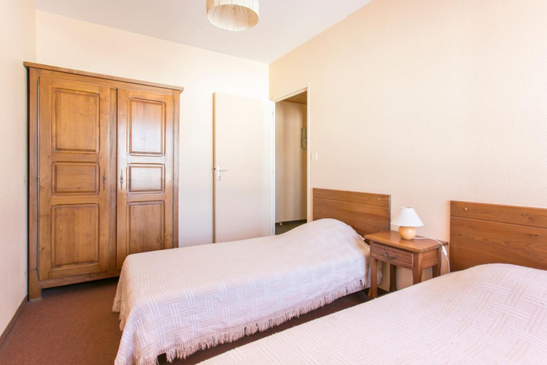Bedroom 2, Résidence Les Clarines, Jura