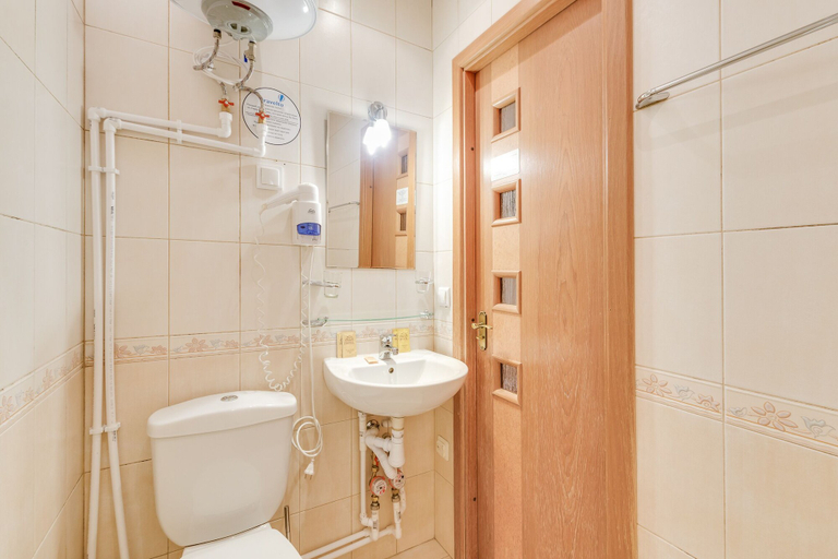 Bathroom 3, Travelto Nevskiy 90, Sankt-Peterburg gorsovet