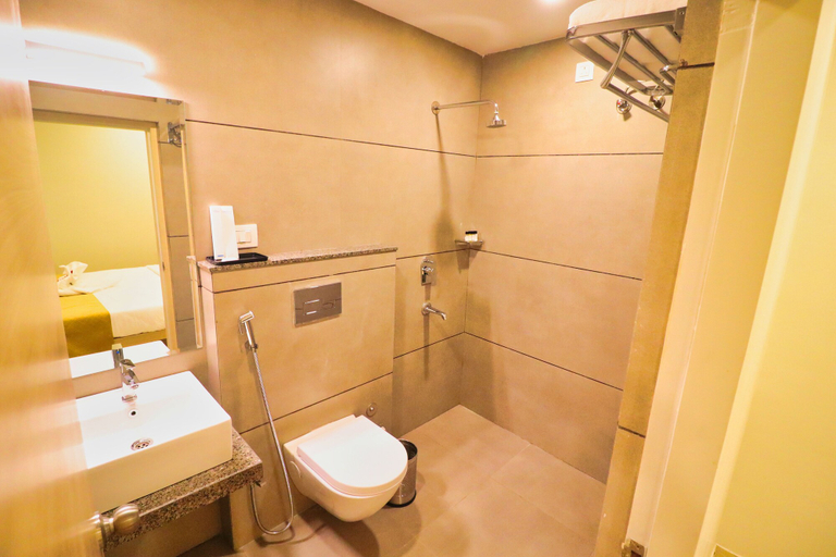 Bathroom 5, Clarks Inn Express Udaipur, Udaipur