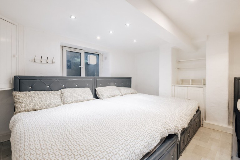 Bedroom 3, Luxury Town House, Bolton