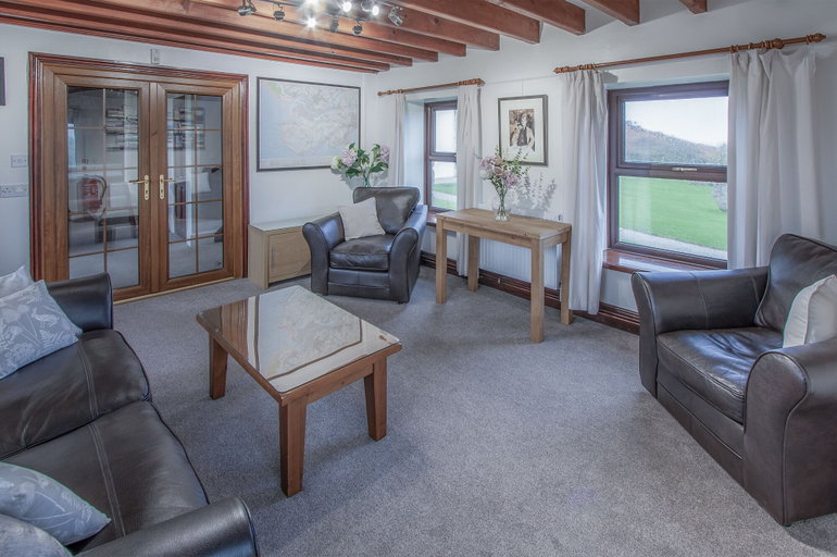 Others 5, Stormy Castle - 6 Bedroom - Llangenith, Swansea