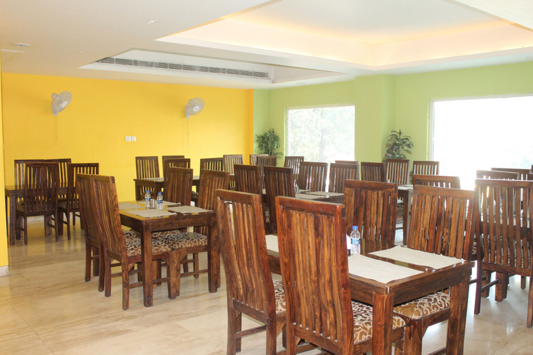 Food & Drinks 5, THE J K Hotel C R Park, Delhi