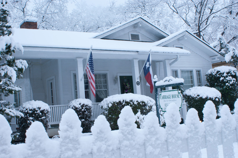 Exterior & Views 2, The Carriage House B&B, Marion