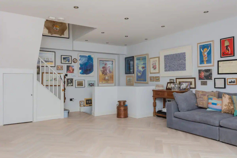 Others 5, Contemporary 2 Bedroom House in Vibrant Shepherds Bush, London