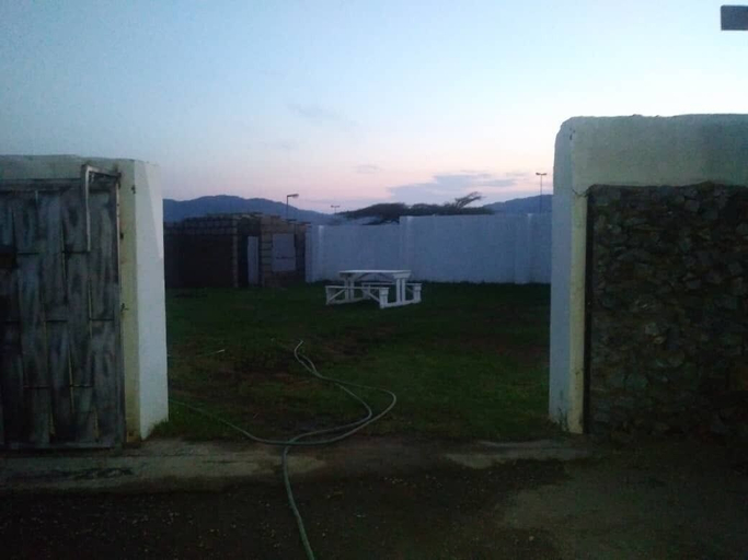 Exterior & Views 2, Lawu Le Ngwenya Guest House, Motjane