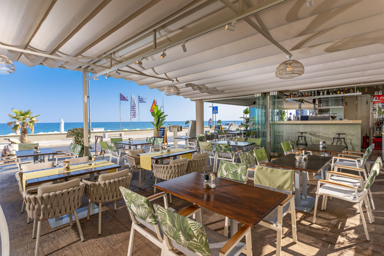 Food & Drinks 5, Princess Irini Sea Front, Crete