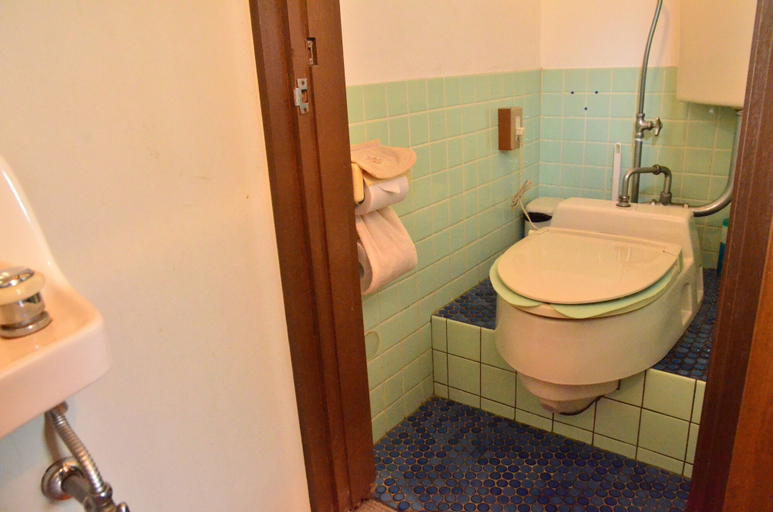 Bathroom, Biwako House, Ōtsu