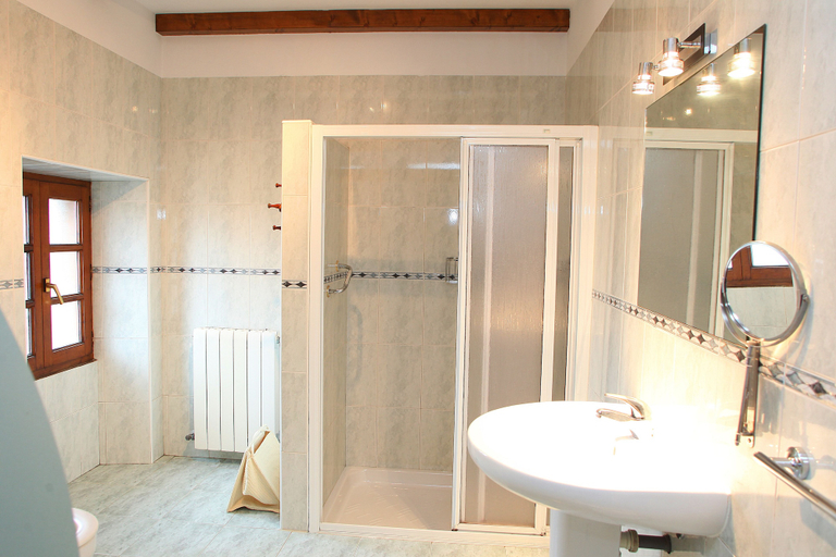 Bathroom 3, Casa Rural Gontxea, Navarra
