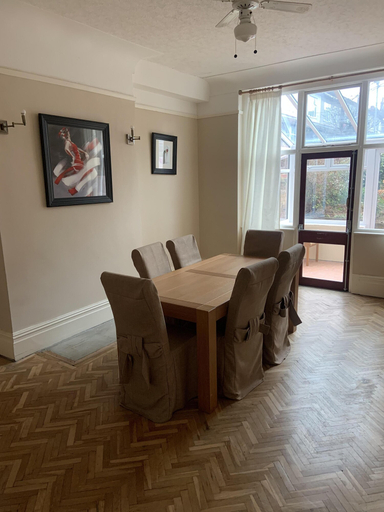 Others 4, Entire Seaside Home, Sleeps 8, All En-suite Rooms, Wirral