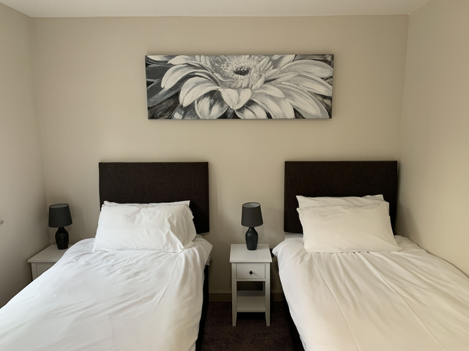Bedroom 5, Tall Pines Lodges, North Somerset