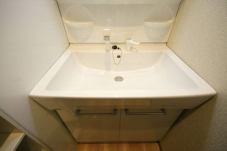 Bathroom 3, Asana-Yuuna, Kyoto