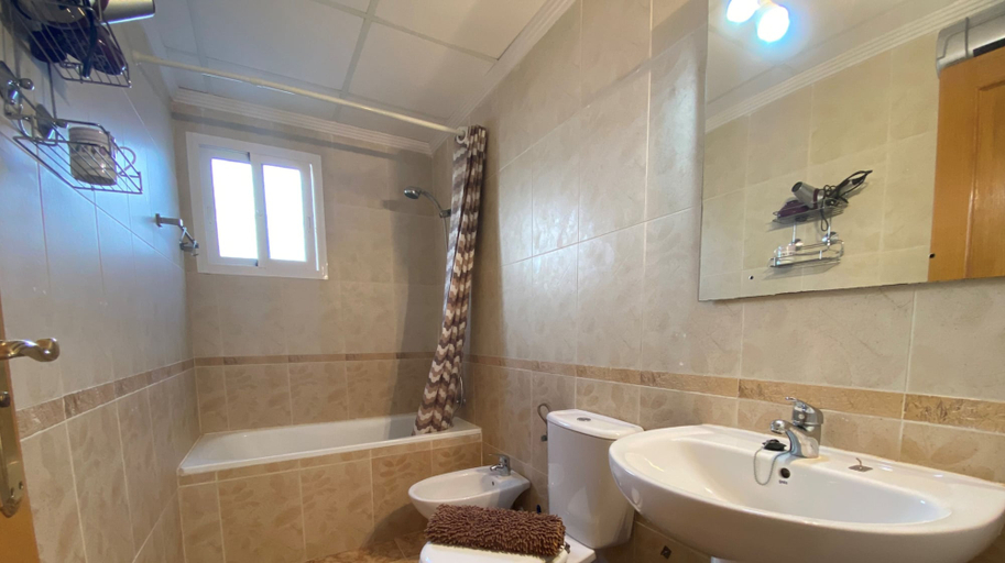 Bathroom, La Cinuelica R3 1st flr apt Overlooking Pool L149, Alicante