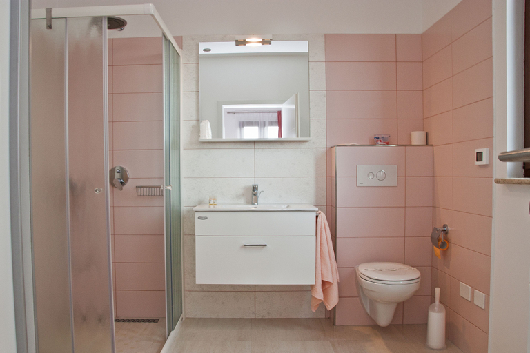 Bathroom 4, Apartments And Rooms Camaiore, Rovinj