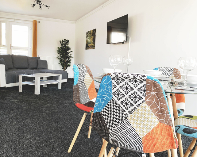 Others 4, Toothbrush Apartments - 2 Bed 1 Bath Apt, Suffolk