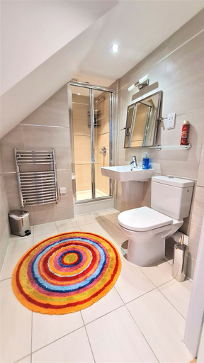 Bathroom 4, 2 Bedroom Penthouse with Parking, Sefton
