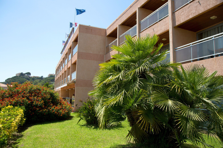 Exterior & Views 2, Hôtel La Pinède, Corse-du-Sud