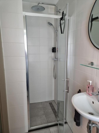 Bathroom 3, Daip, Groningen
