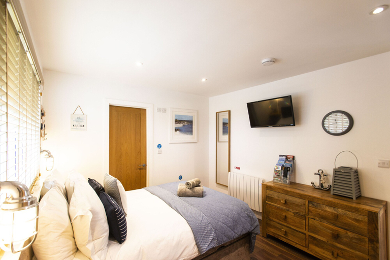 Bedroom 3, The Lighthouse, Cornwall