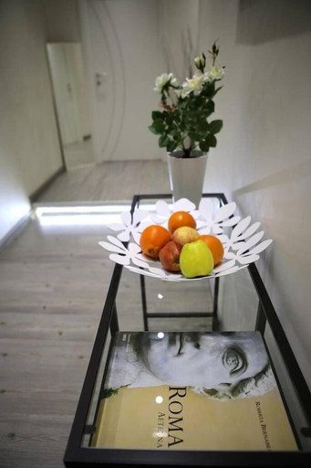 Food & Drinks, Arts & Rooms, Rome