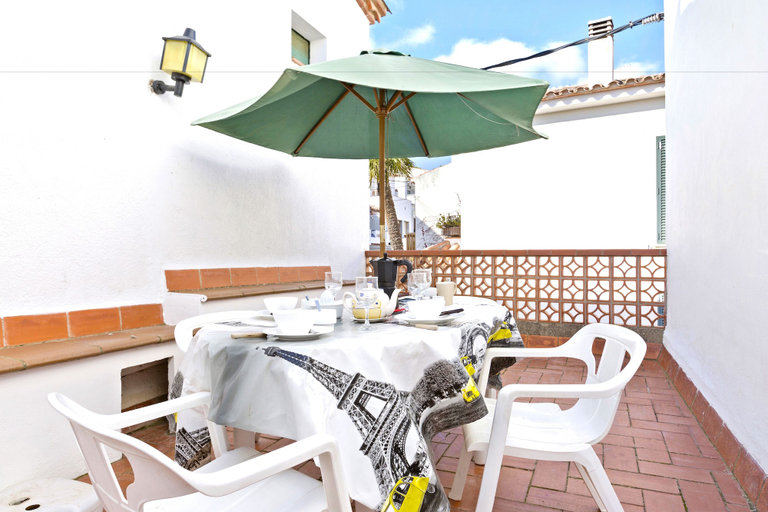 Others 4, Villa Peral, Girona