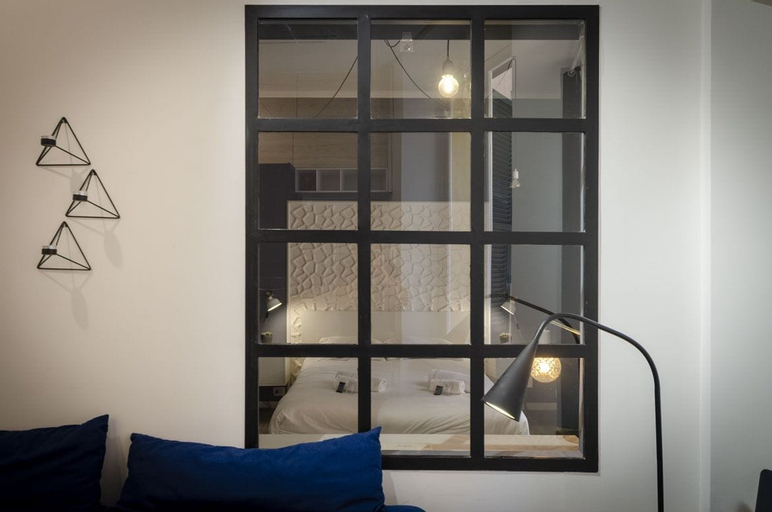 Bedroom 4, JOIVY Hidden Gem in Centro Città, Genova