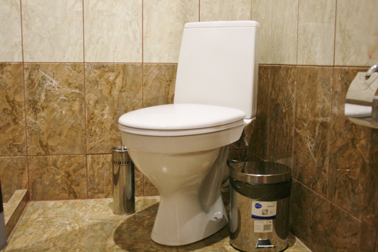 Bathroom 2, Galla Hotel, Eastern
