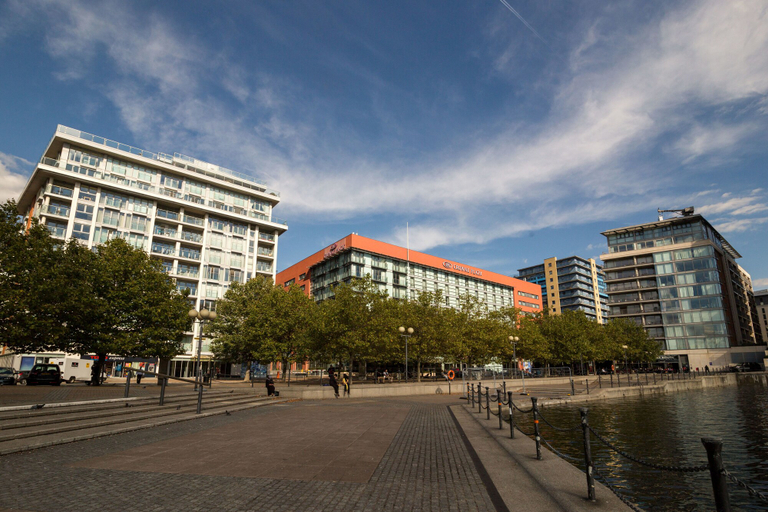 Exterior & Views, Austin David Apt - Amazing Dock View, London