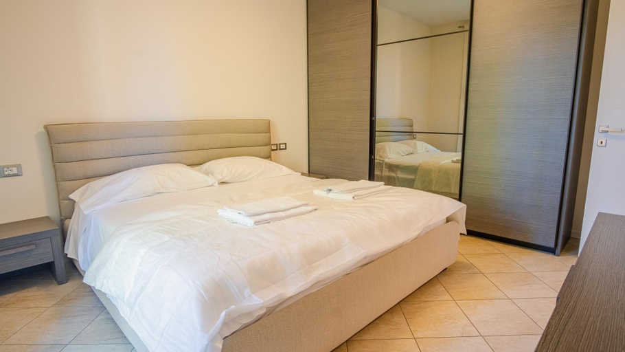 Bedroom 3, Endless Summer Sirmione - Italian Homing, Brescia