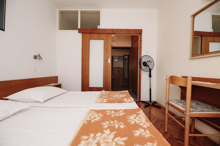 Bedroom 2, Apartments & Rooms Peranic, Novalja