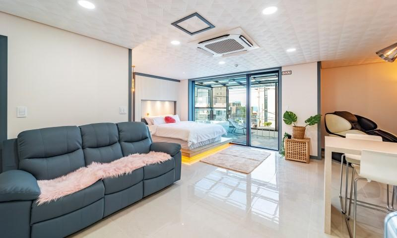 Others 1, Sokcho CN Blue Pension, Goseong