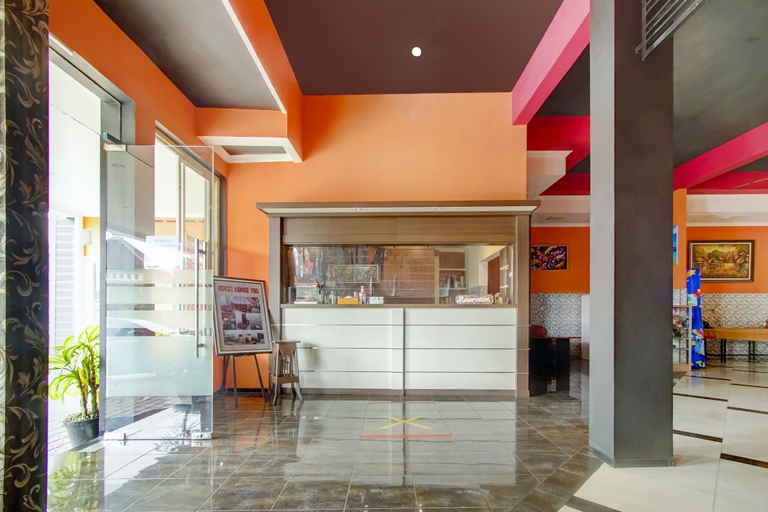 Others 4, Capital O 90151 Guest House 180, Malang