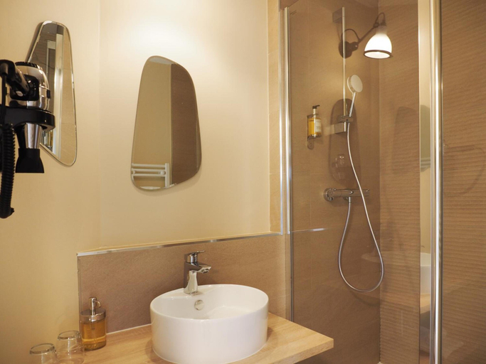 Bathroom 3, Belvédère Hôtel, Finistère
