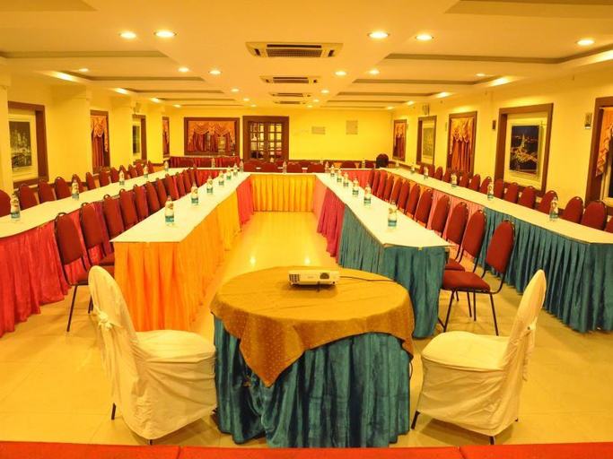 Others 3, Hotel Royal Sathyam, Tiruchirappalli