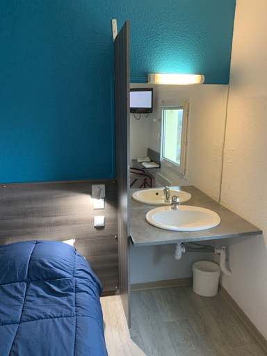 Bathroom 5, Hôtel Eco Blois, Loir-et-Cher