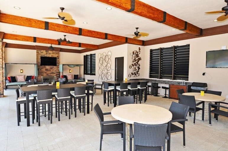 Food & Drinks 5, Solterra Resort IHR 3055, Polk